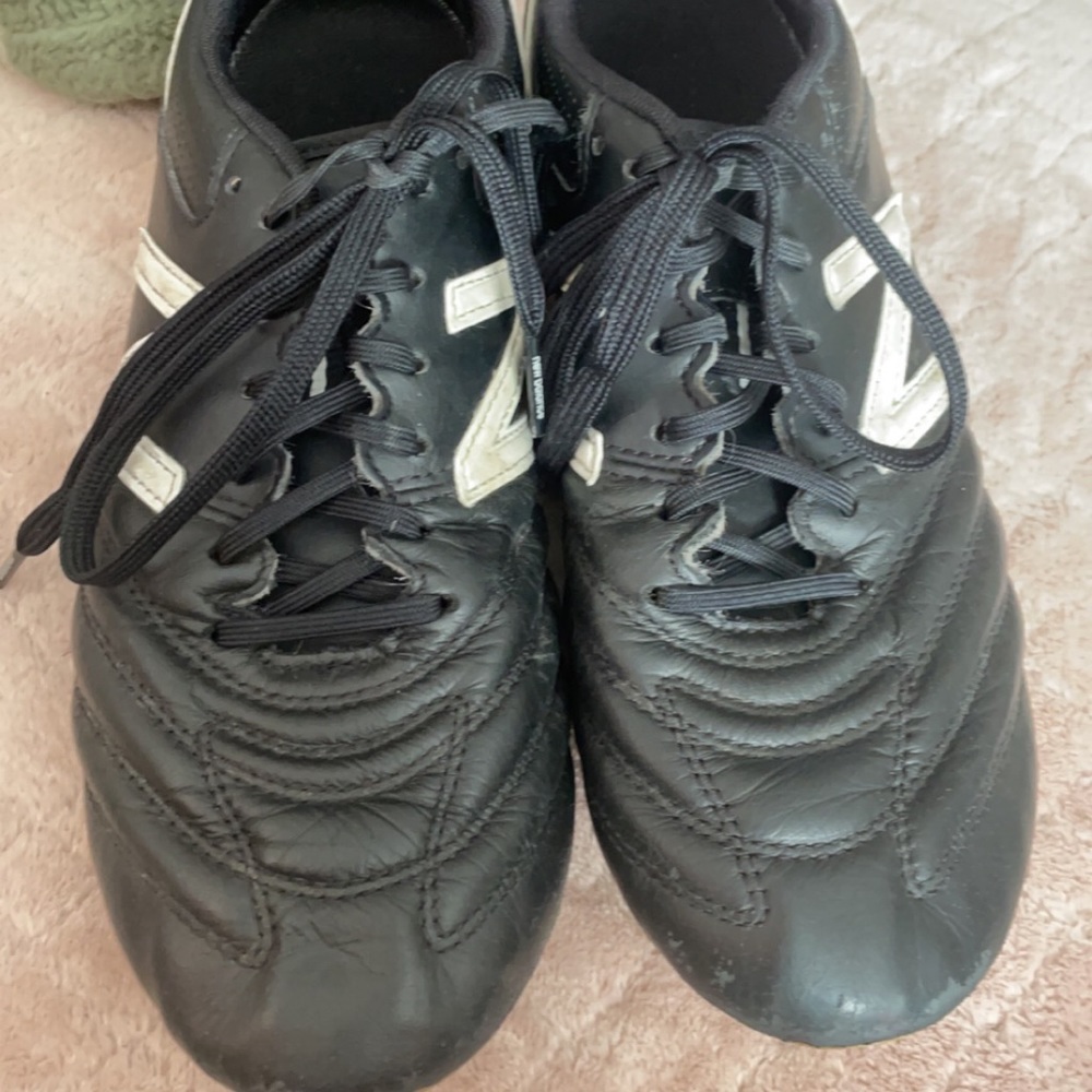 New Balance 442 soccer cleats